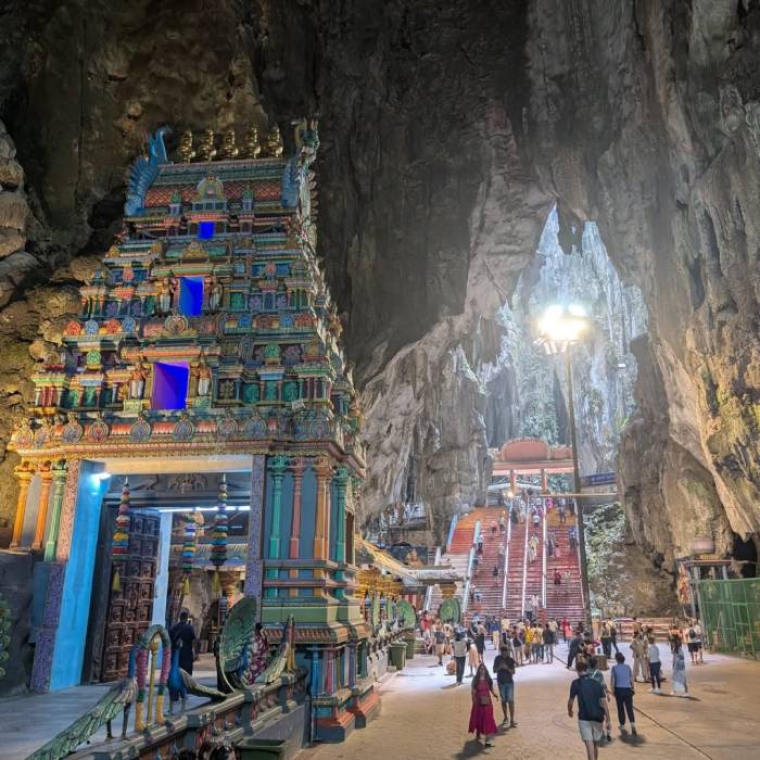 Khám phá động Batu- Điểm du lịch tâm linh hấp dẫn