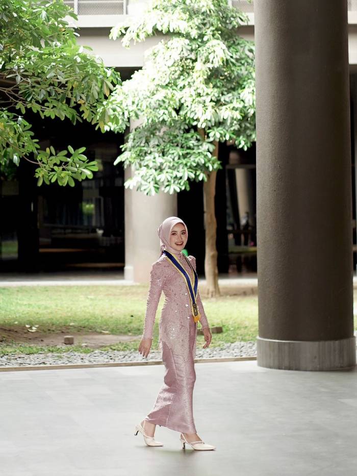 Nghệ thuật trong trang phục Indonesia: Batik và ý nghĩa màu sắc