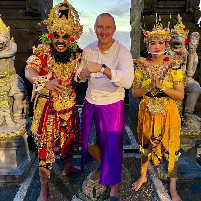 Khám phá đền Uluwatu linh thiêng- Lạc bước giữa biển trời Bali