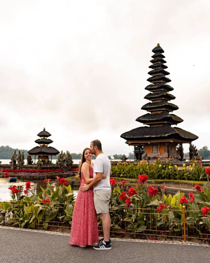 Khám phá đền Ulun Danu Bratan Bali – Ngôi đền nổi giữa hồ