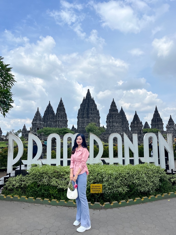 Chiêm ngưỡng vẻ đẹp kỳ vĩ của quần thể đền Hindu Prambanan Indonesia. Nguồn: raras492