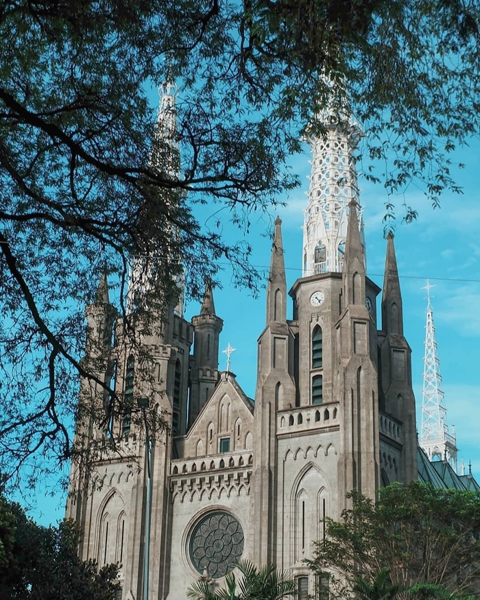 Chiêm ngưỡng nét đẹp cổ kính của nhà thờ chính tòa Jakarta Cathedral. Nguồn: piknikyukindonesia