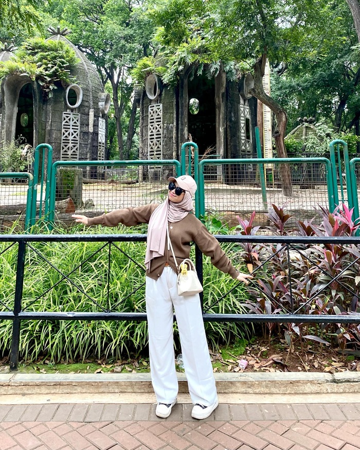 Khám phá không gian xanh mát tại sở thú Ragunan Zoo. Nguồn: vionitalna